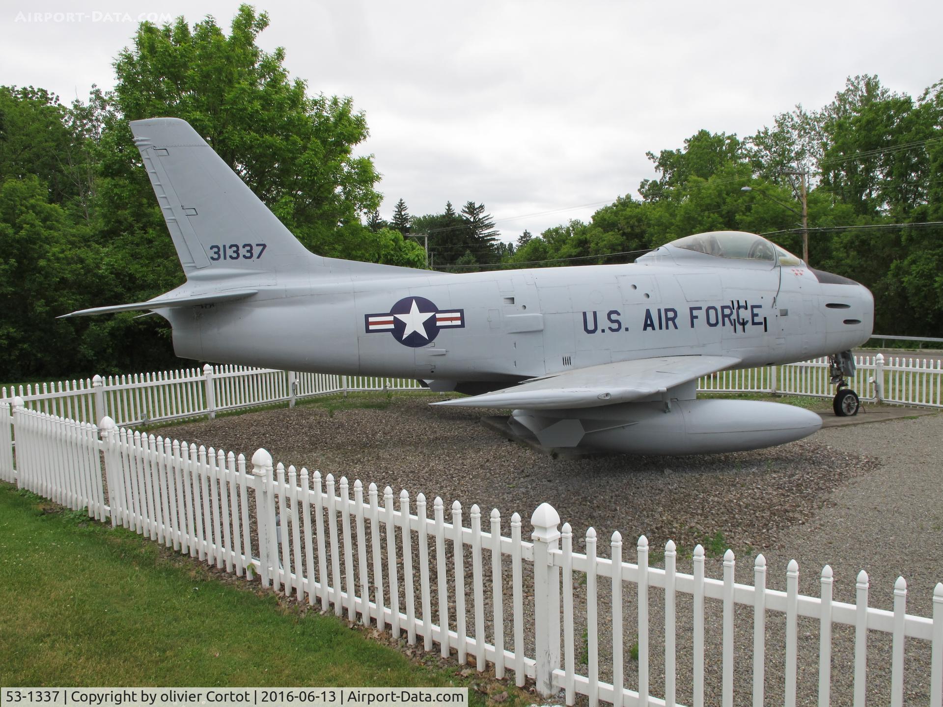 53-1337, 1953 North American F-86H Sabre C/N 203-109, desserve a better paint job