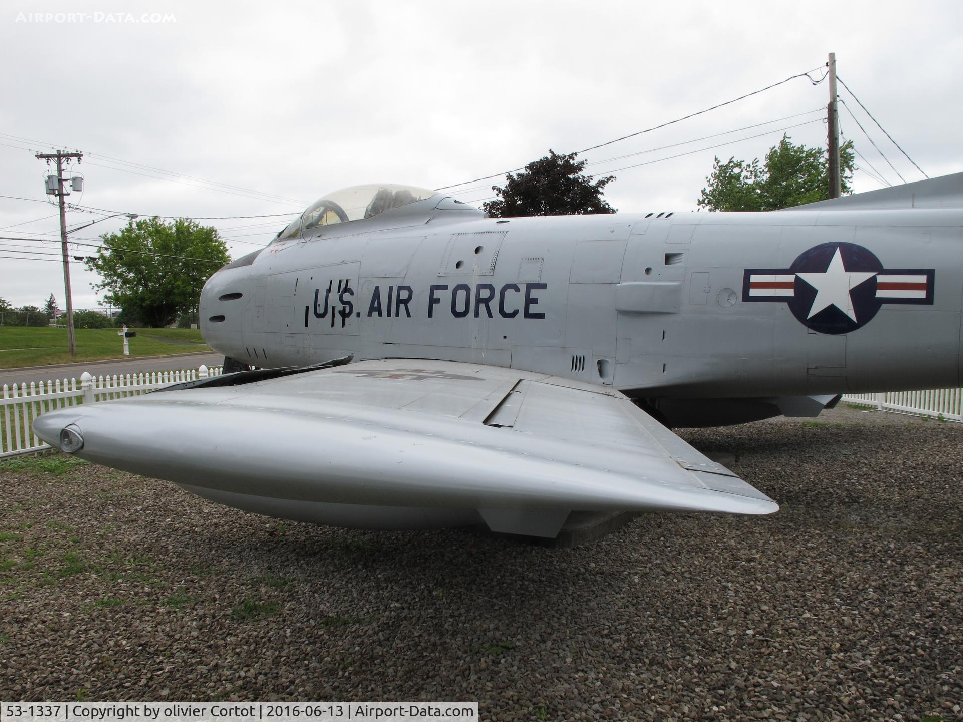 53-1337, 1953 North American F-86H Sabre C/N 203-109, closer view