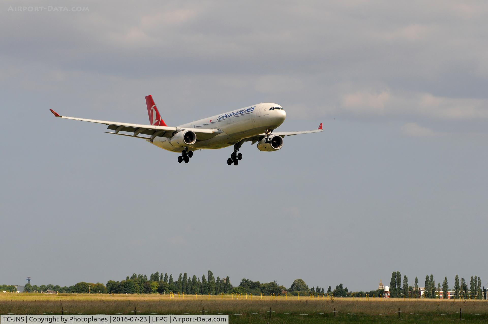 TC-JNS, 2013 Airbus A330-303 C/N 1458, cdg landing