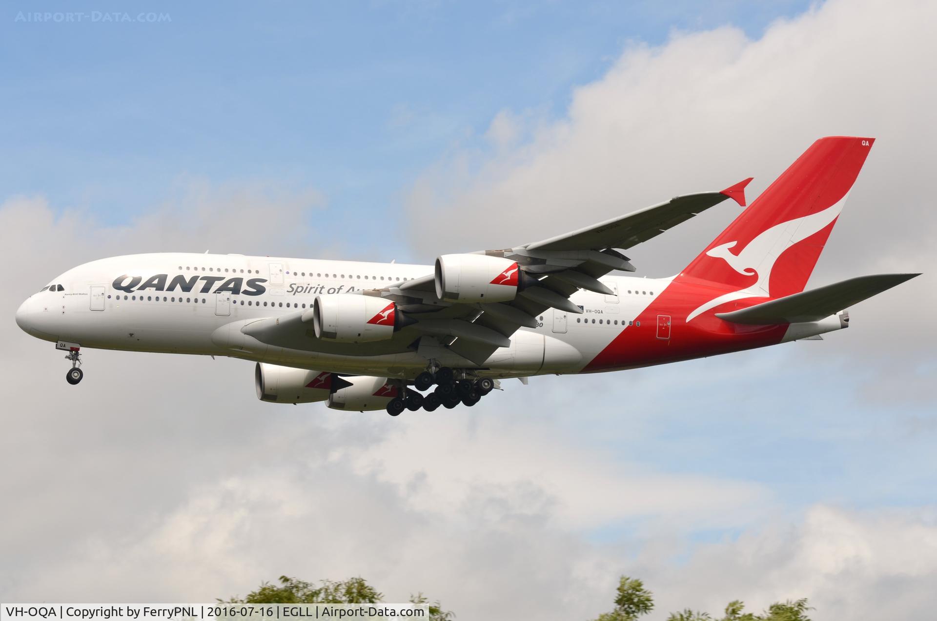 VH-OQA, 2008 Airbus A380-842 C/N 014, Qantas A388 on finals in LHR