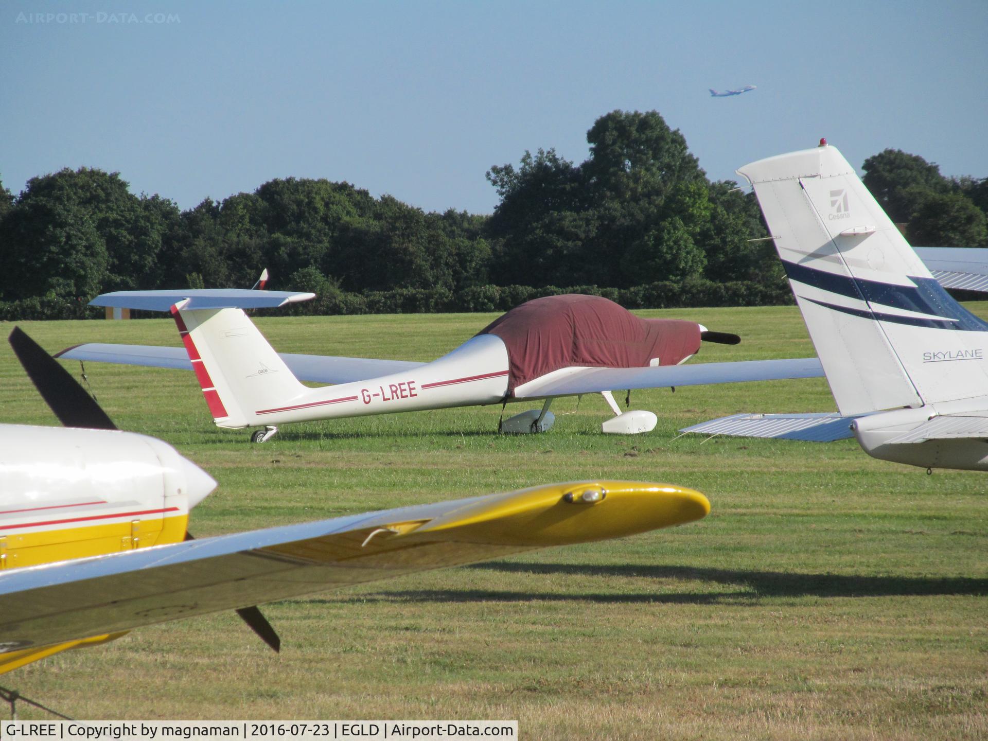 G-LREE, 1984 Grob G-109B C/N 6252, in line up at denham