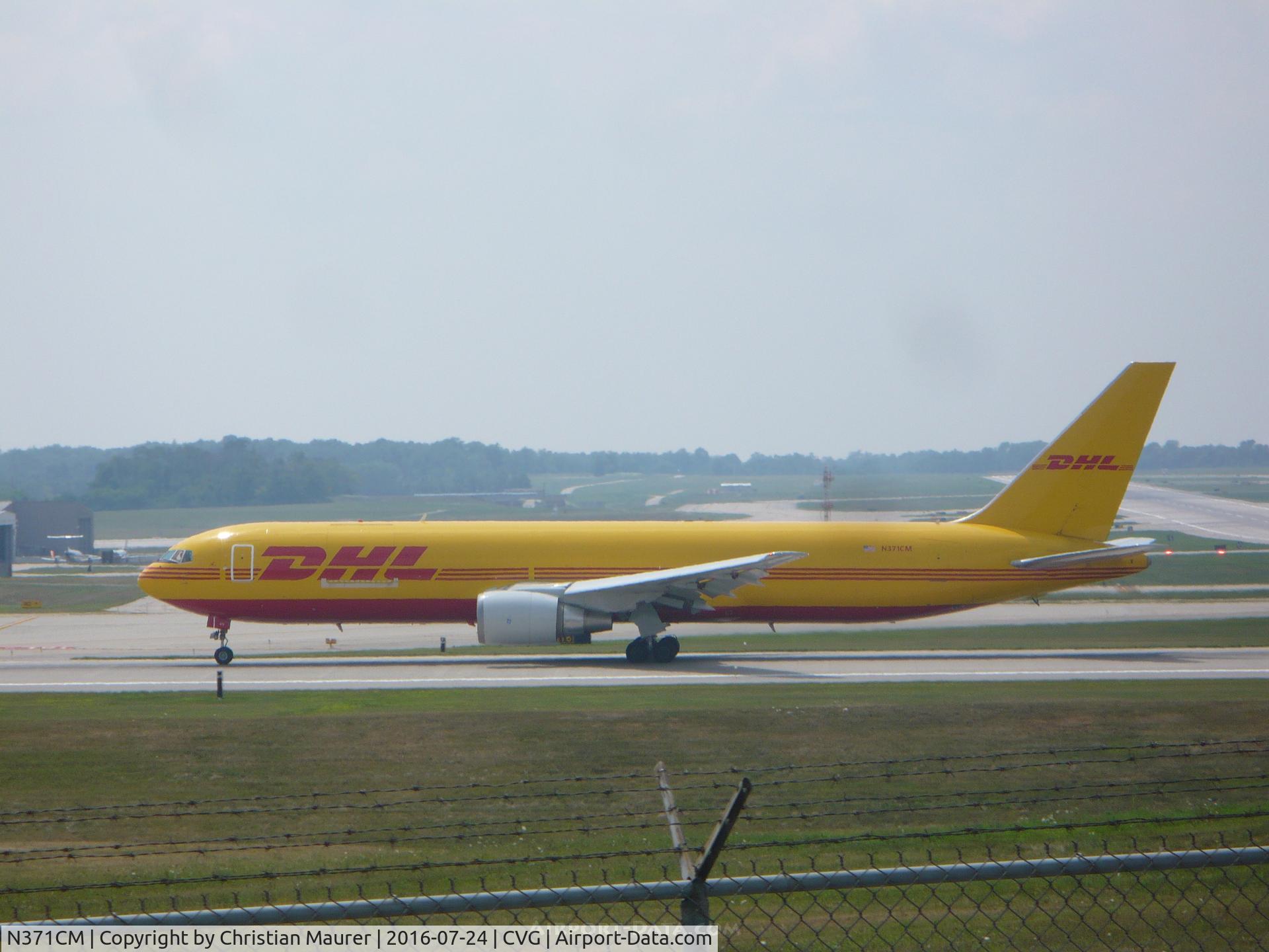 N371CM, 1994 Boeing 767-338 C/N 25577, ABX Air 767-338 On Takeoff roll
