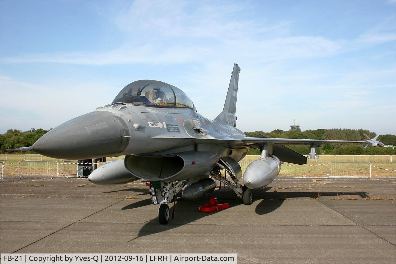 FB-21, General Dynamics F-16B Fighting Falcon C/N 6J-21, Belgian Air Force General Dynamics F-16BM Falcon, Static display, Lann Bihoué Naval Air Base (LFRH-LRT) Open day 2012