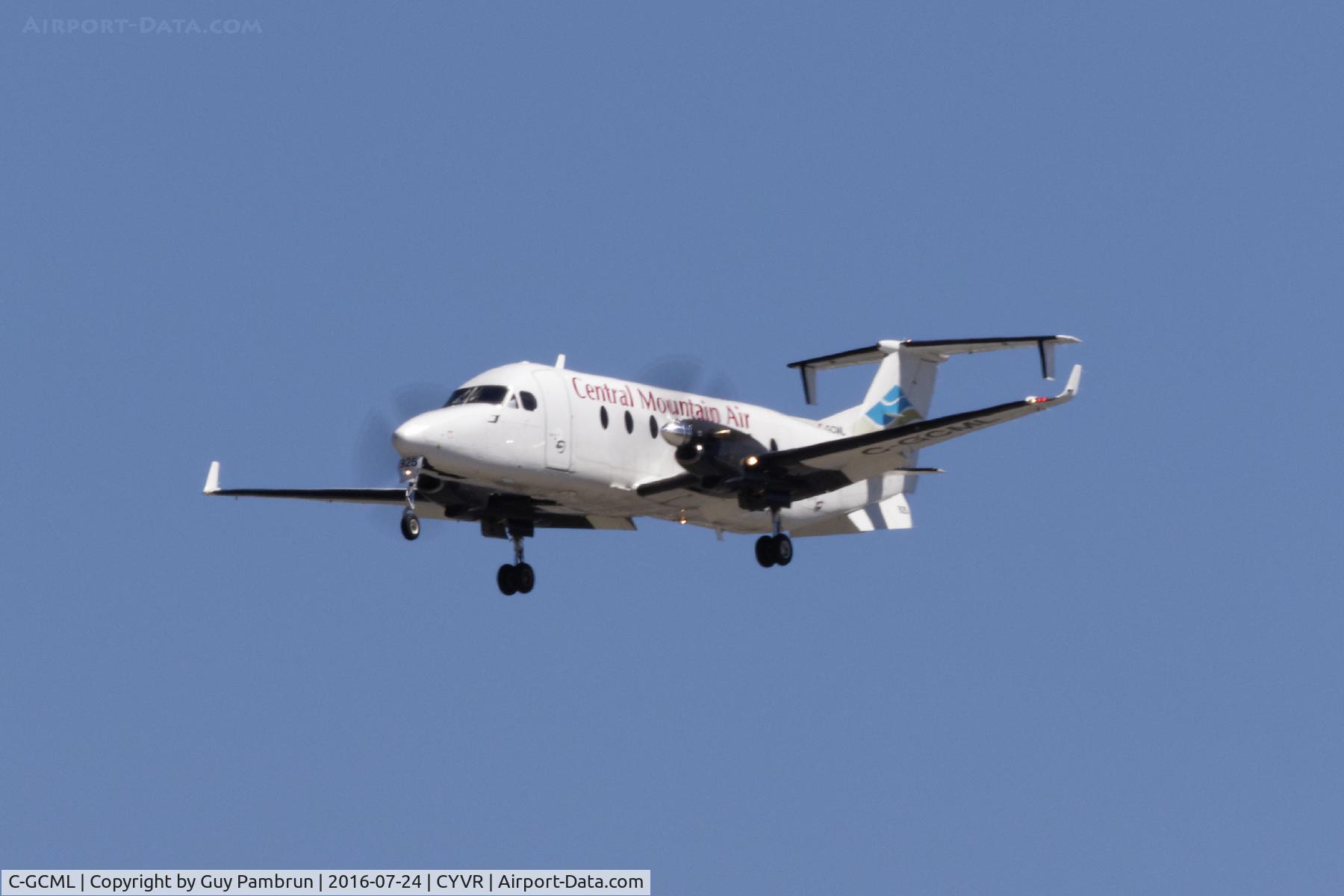 C-GCML, 1996 Beech 1900D C/N UE-243, Landing