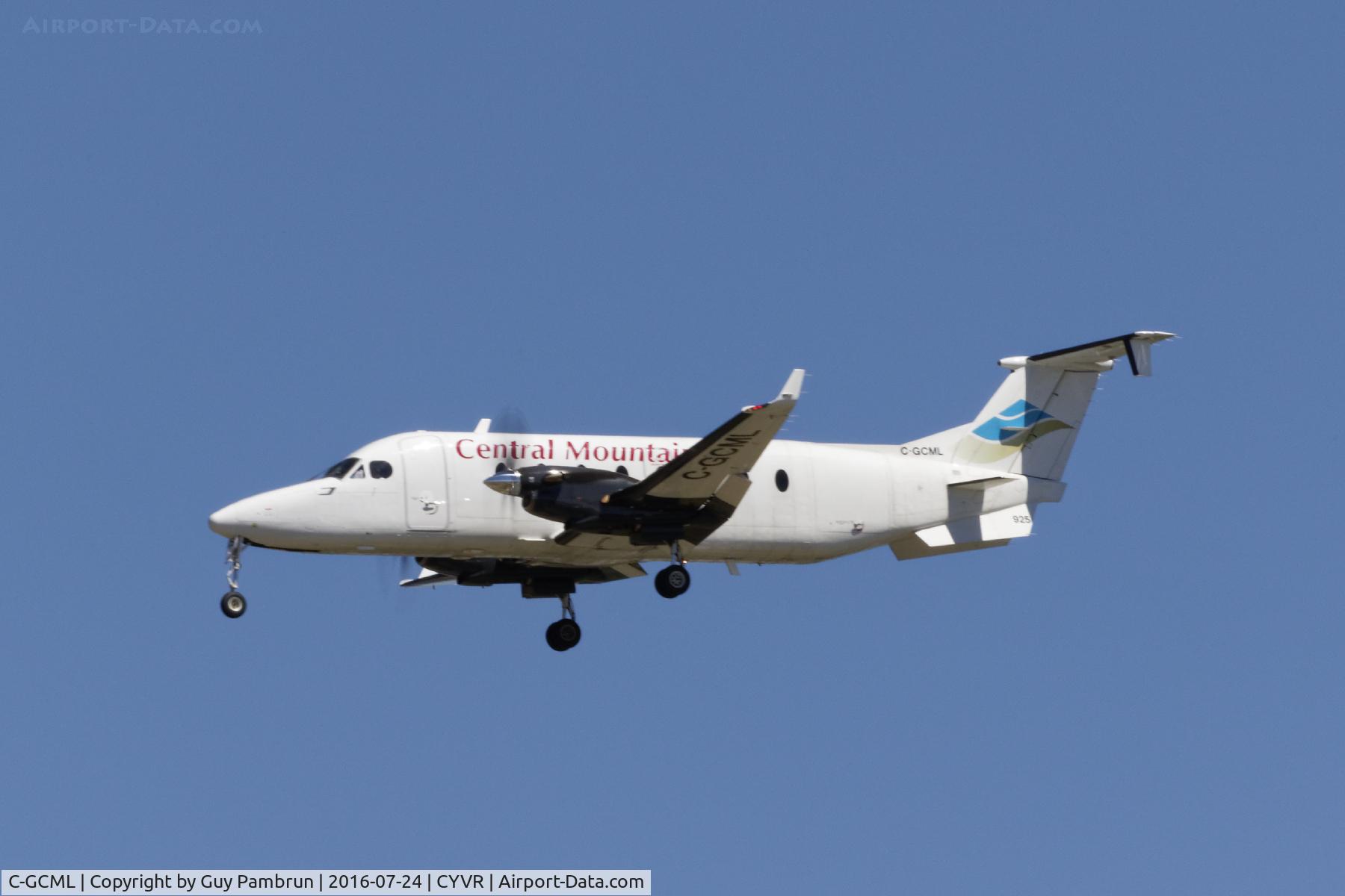 C-GCML, 1996 Beech 1900D C/N UE-243, Landing
