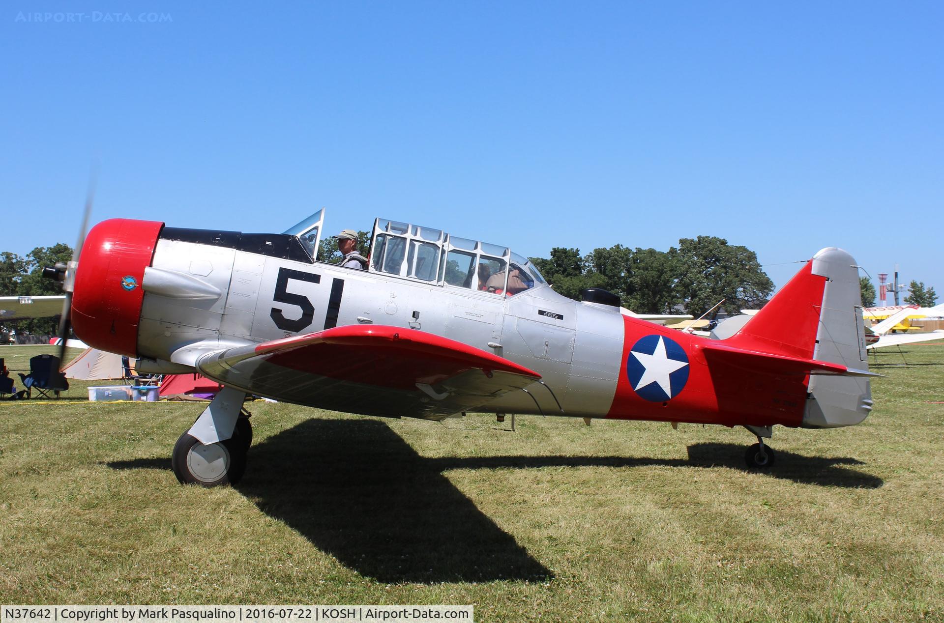 N37642, North American AT-6C Harvard IIA C/N 88-10560, North American AT-6C