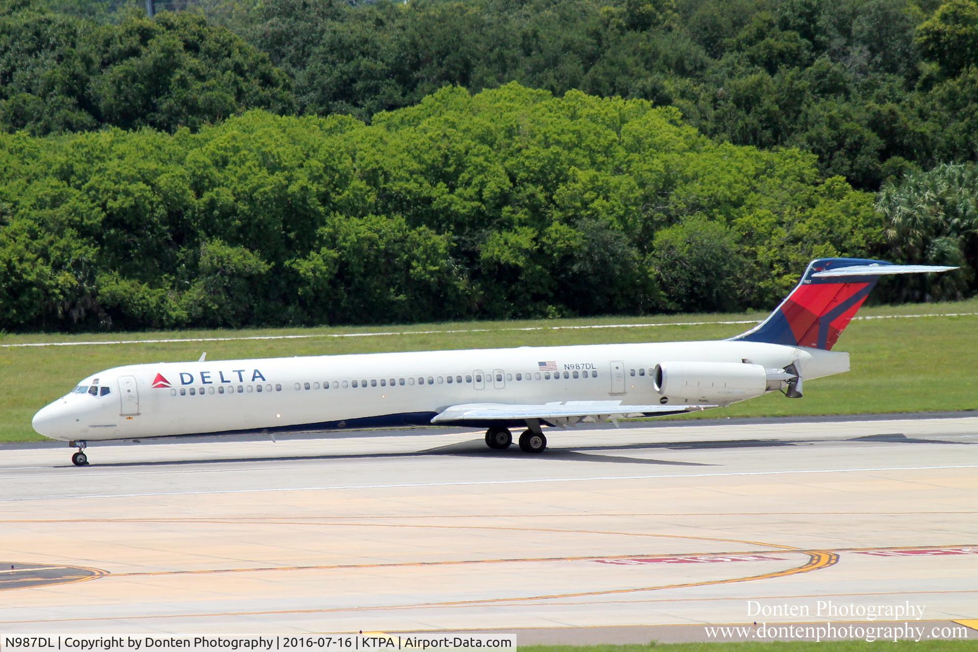 N987DL, 1991 McDonnell Douglas MD-88 C/N 53338, Delta Flight 936 (N987DL) arrives at Tampa International Airport following flight from Cancun International Airport