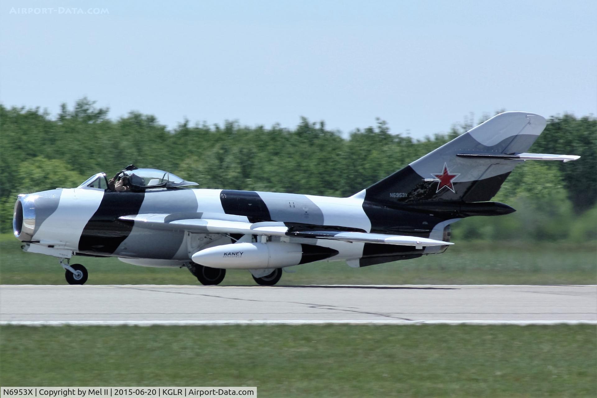 N6953X, PZL-Mielec Lim-6 (MiG-17) C/N 1J0511, 2015 Wings Over Gaylord Air Show