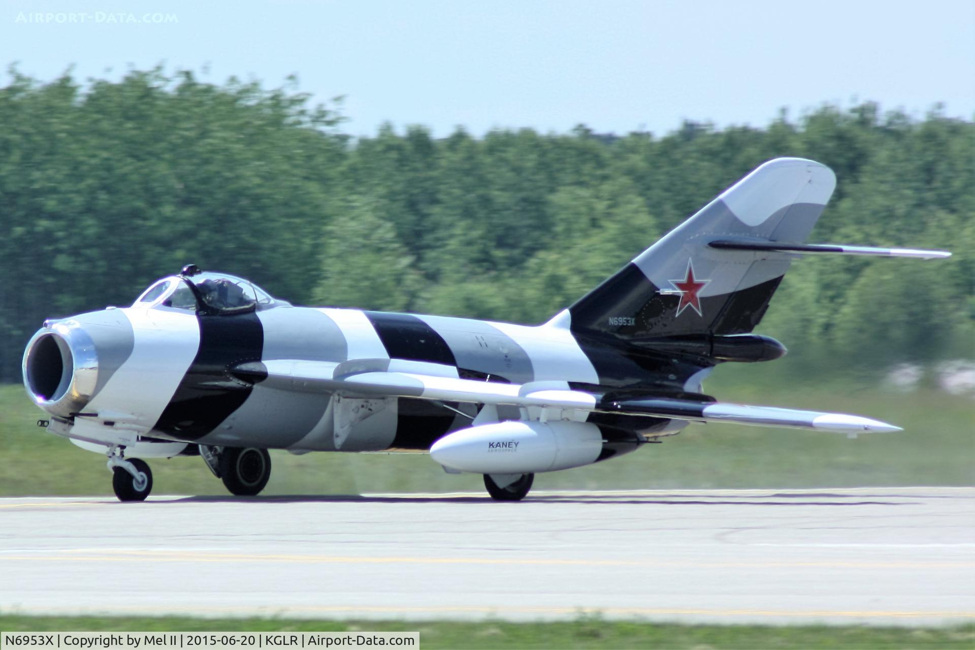 N6953X, PZL-Mielec Lim-6 (MiG-17) C/N 1J0511, 2015 Wings Over Gaylord Air Show