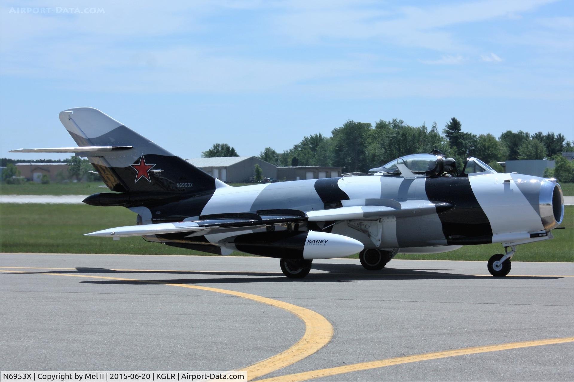 N6953X, PZL-Mielec Lim-6 (MiG-17) C/N 1J0511, 2015 Wings Over Gaylord Air Show