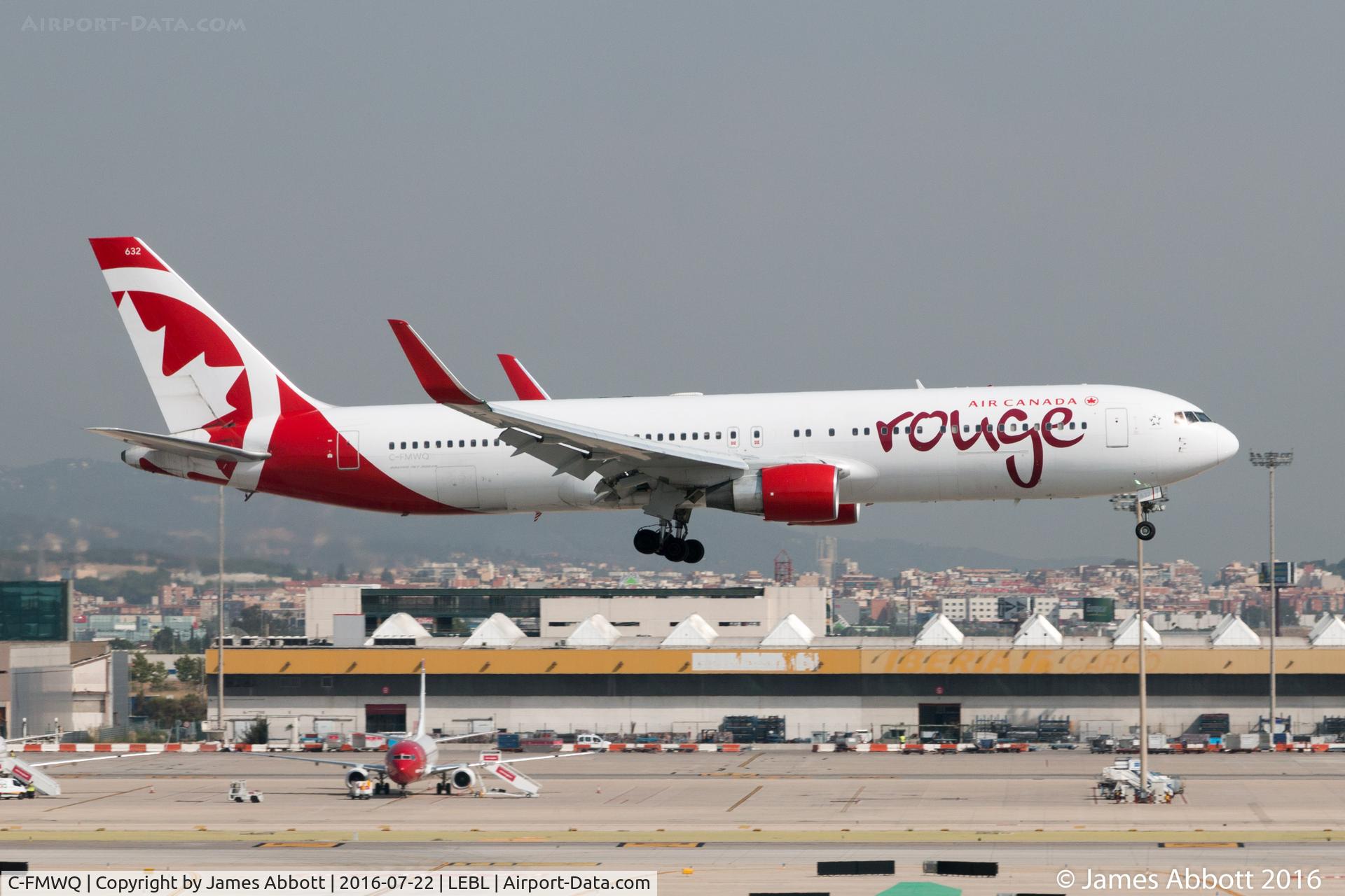 C-FMWQ, 1995 Boeing 767-333/ER C/N 25584, About to land in Barcelona