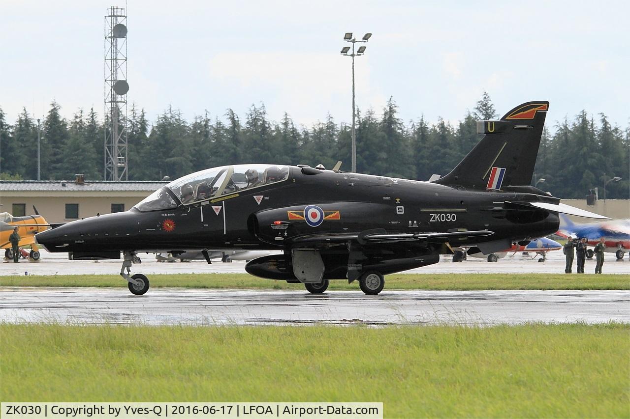 ZK030, 2010 British Aerospace Hawk T2 C/N RT021/1259, Royal Air Force British Aerospace Hawk T.2, Taxiing to parking area, Avord Air Base 702 (LFOA) Open day 2016