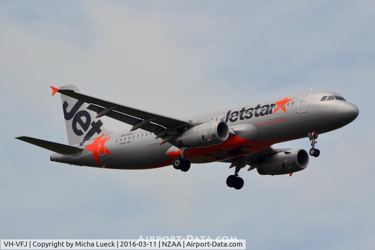 VH-VFJ, 2012 Airbus A320-232 C/N 5311, At Auckland