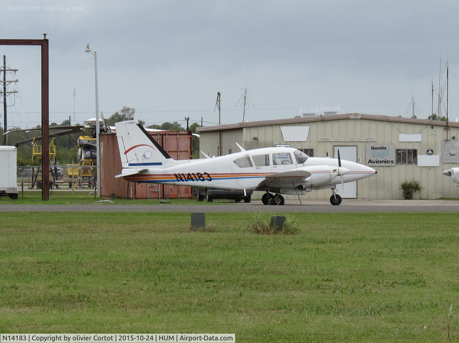 N14183, 1971 Piper PA-23-250 Aztec C/N 27-4747, Houma, LA