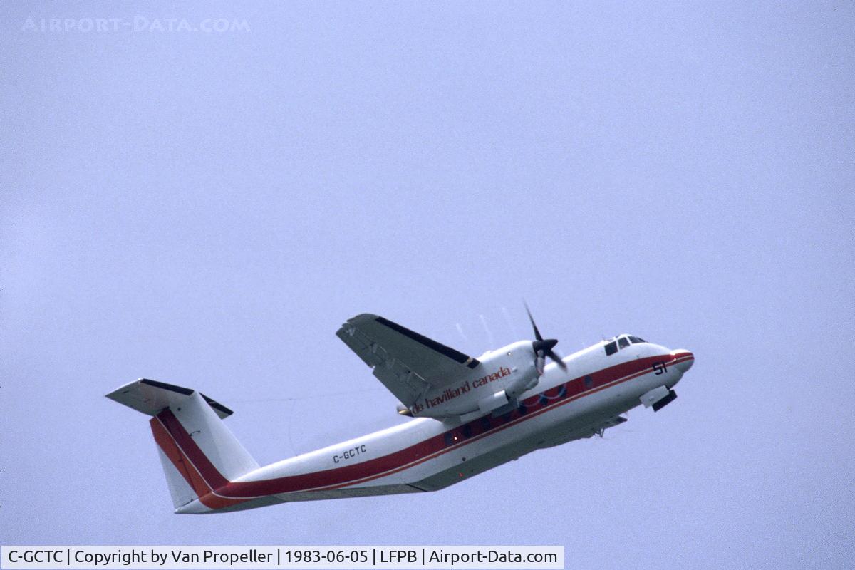 C-GCTC, 1980 De Havilland Canada DHC-5D Buffalo C/N 103, De Havilland Canada DHC-5D Buffalo steep take off at Le Bourget 1983