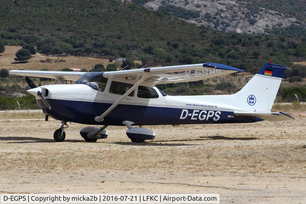 D-EGPS, 2002 Cessna 172S C/N 172S9065, Parked