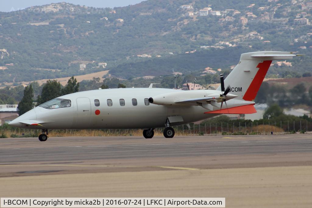 I-BCOM, 2000 Piaggio P-180 Avanti C/N 1040, Taxiing