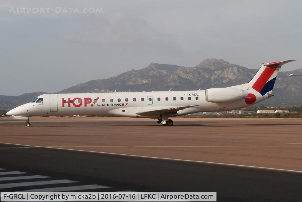 F-GRGL, 2001 Embraer EMB-145EU (ERJ-145EU) C/N 145375, Parked