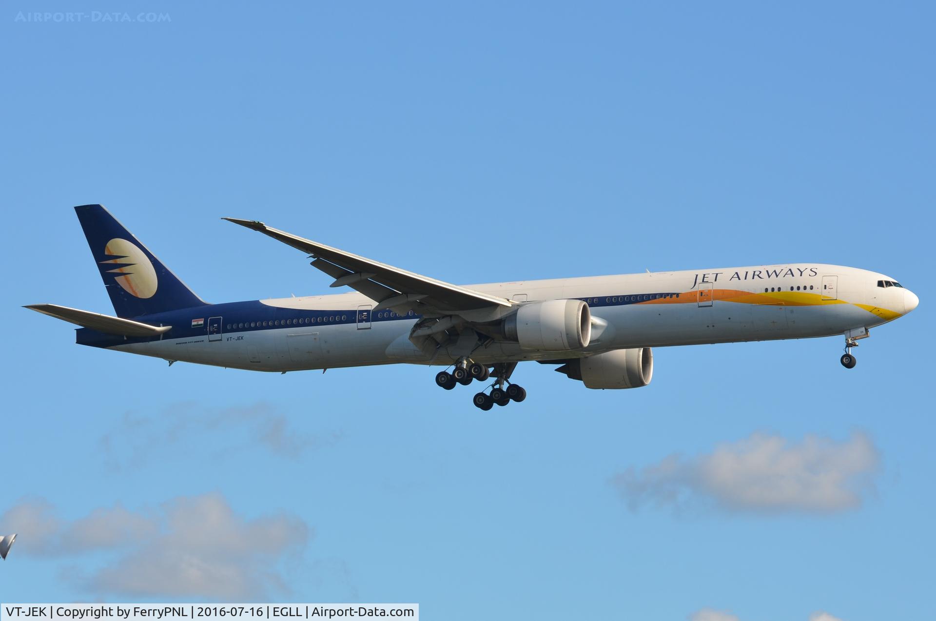VT-JEK, 2008 Boeing 777-35R C/N 35165/696, Jet Airways B773 arriving from India