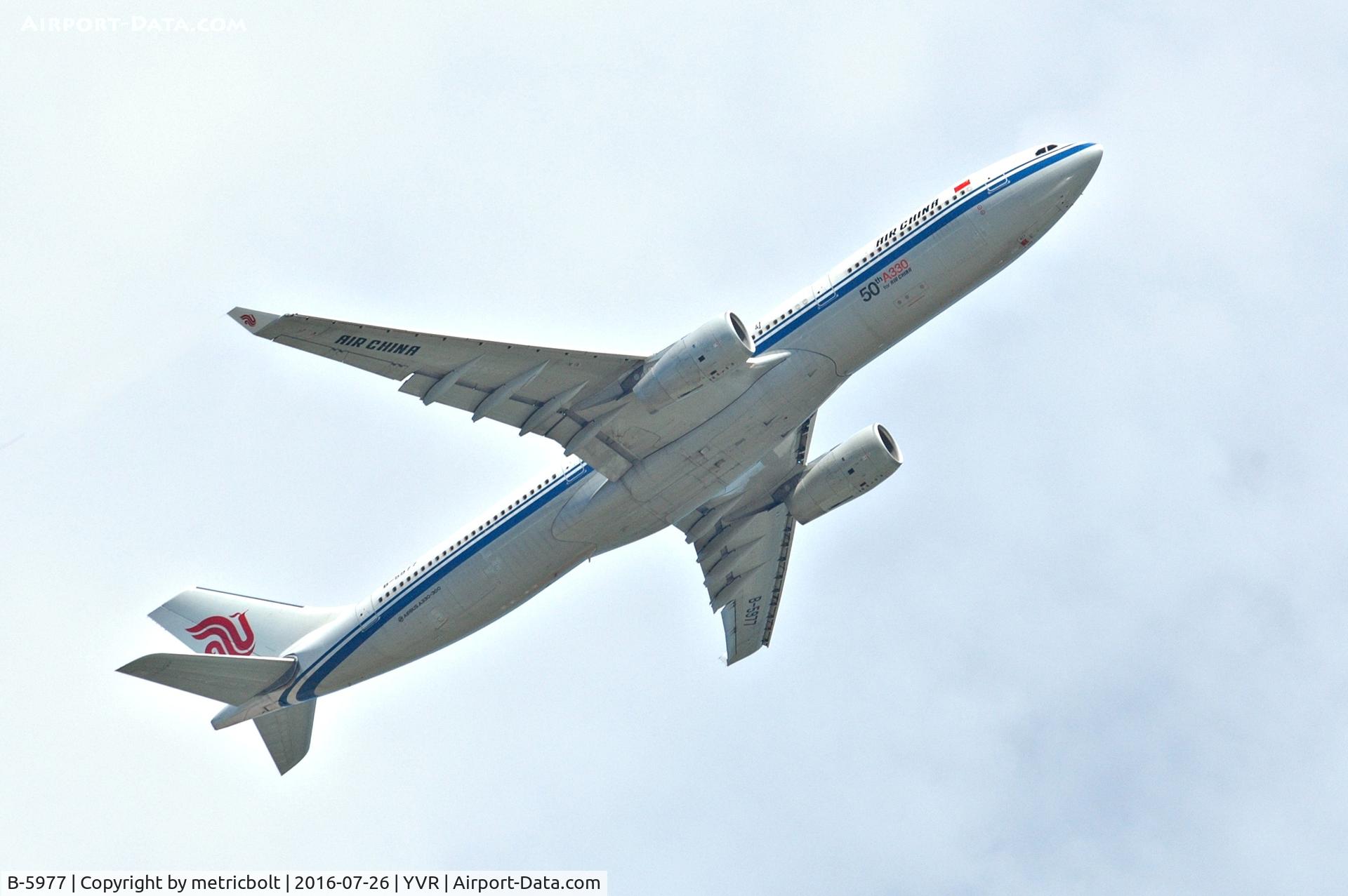 B-5977, 2015 Airbus A330-343 C/N 1658, CA998 to Beijing