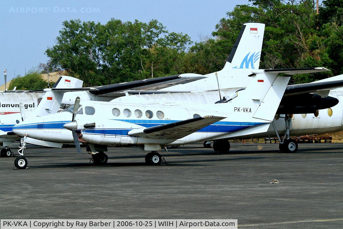 PK-VKA, 1980 Beech 200 Super King Air C/N BB-732, Beech 200 Super King Air [BB-732] Jakarta-Halim Perdanakusuma Int~PK 25/10/2006