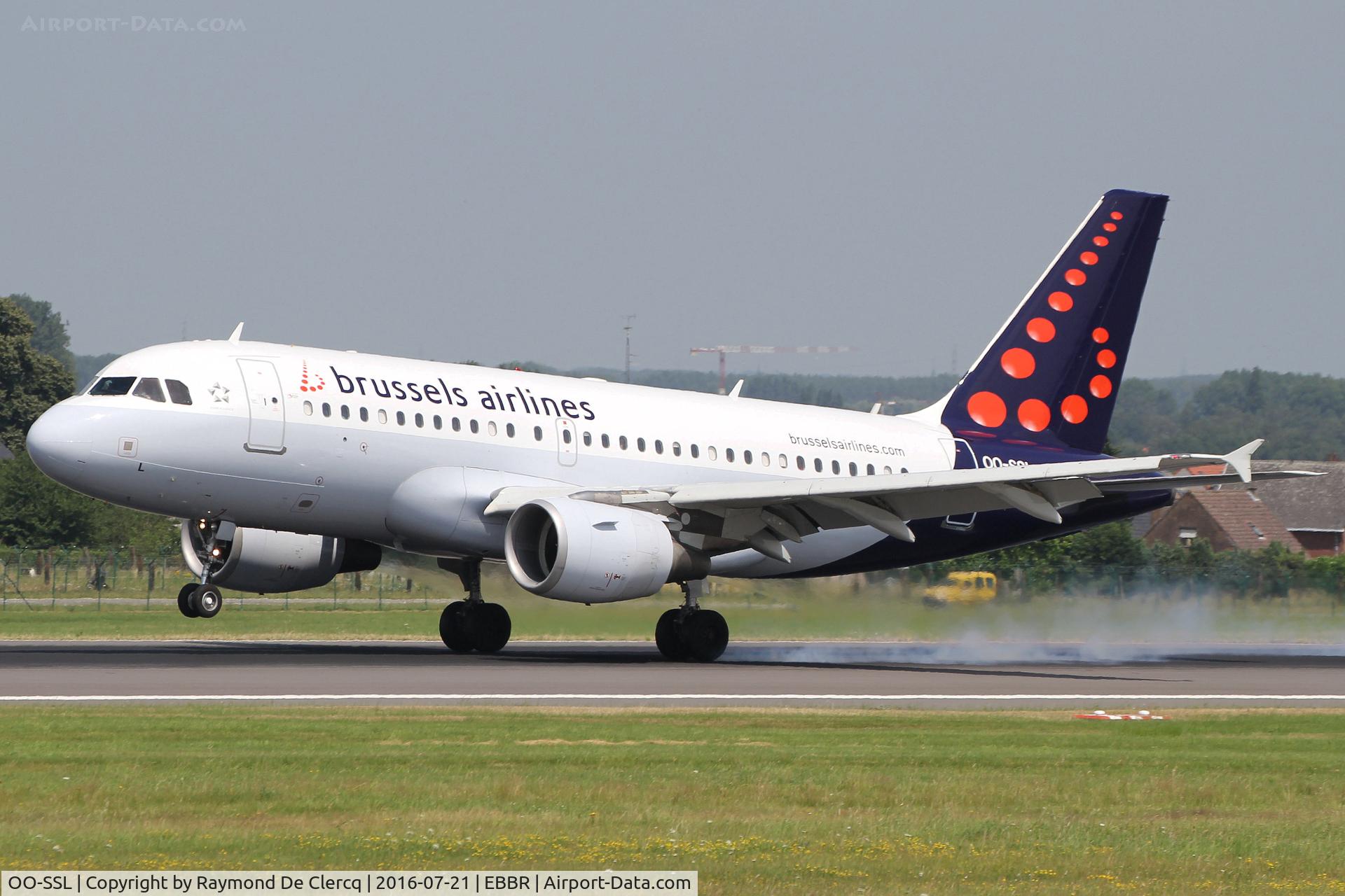 OO-SSL, 2002 Airbus A319-111 C/N 1803, Landing at Brussels on rwy 25L.