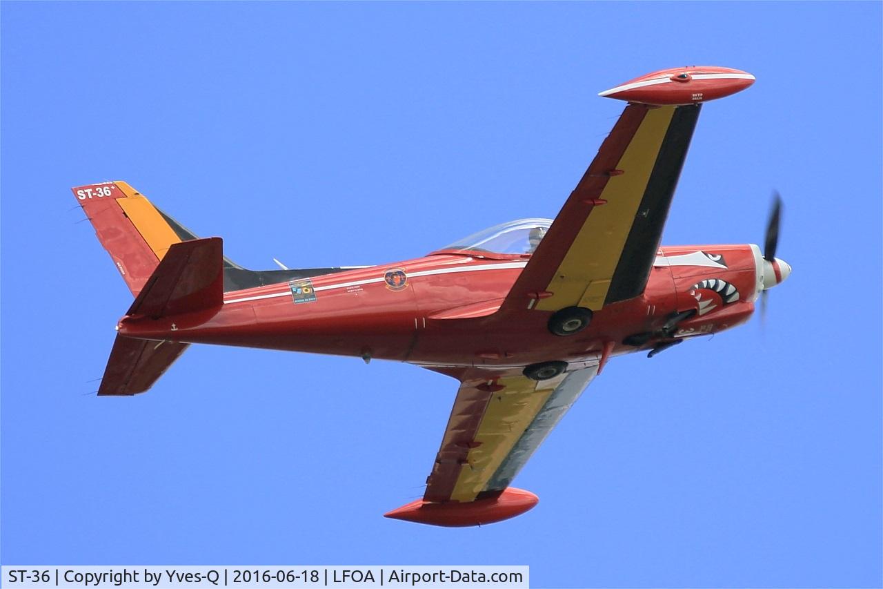 ST-36, SIAI-Marchetti SF-260M C/N 10-36, Belgian Red Devil Team SIAI-Marchetti SF-260M, On display, Avord Air Base 702 (LFOA) Open day 2016