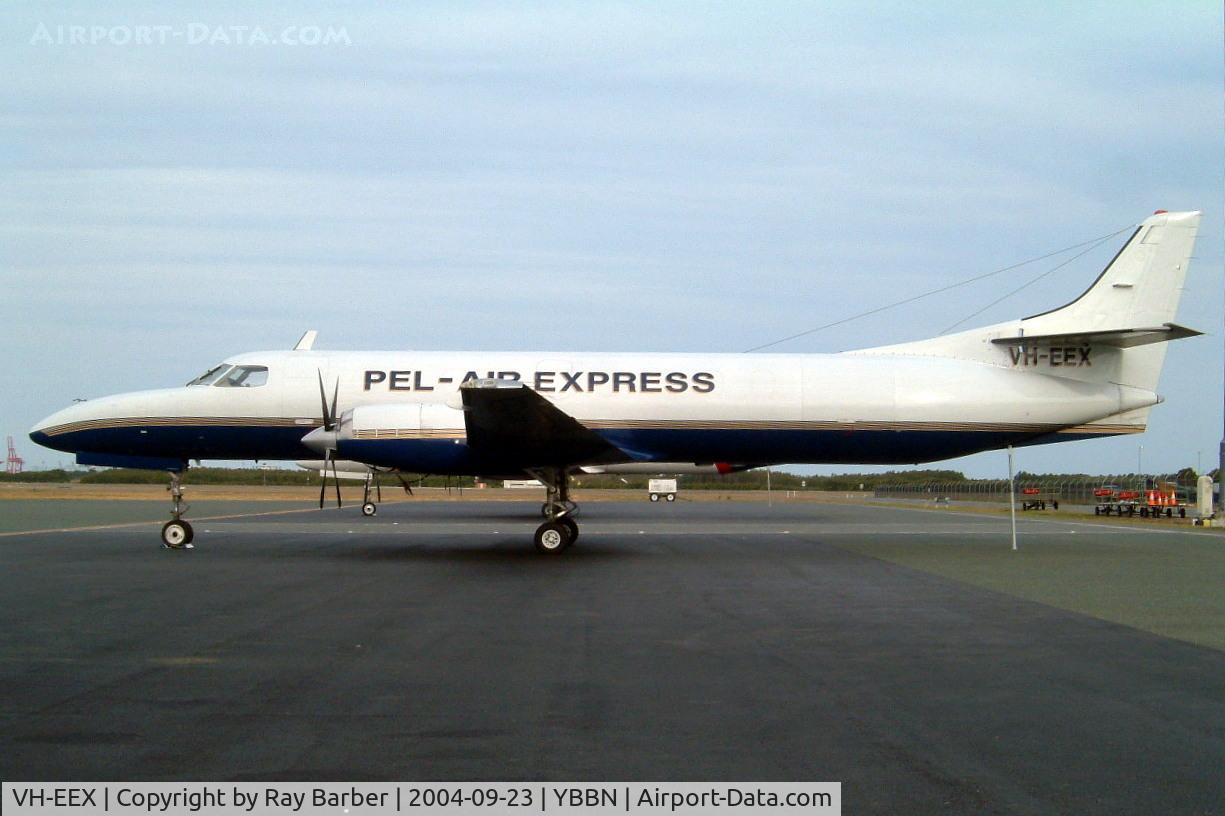 VH-EEX, 1985 Fairchild SA-227AC Metro III C/N AC-611B, Swearingen SA.227AC Metro III [AC-611B] (Pel-Air Express) Brisbane-Int'l~VH 23/09/2004