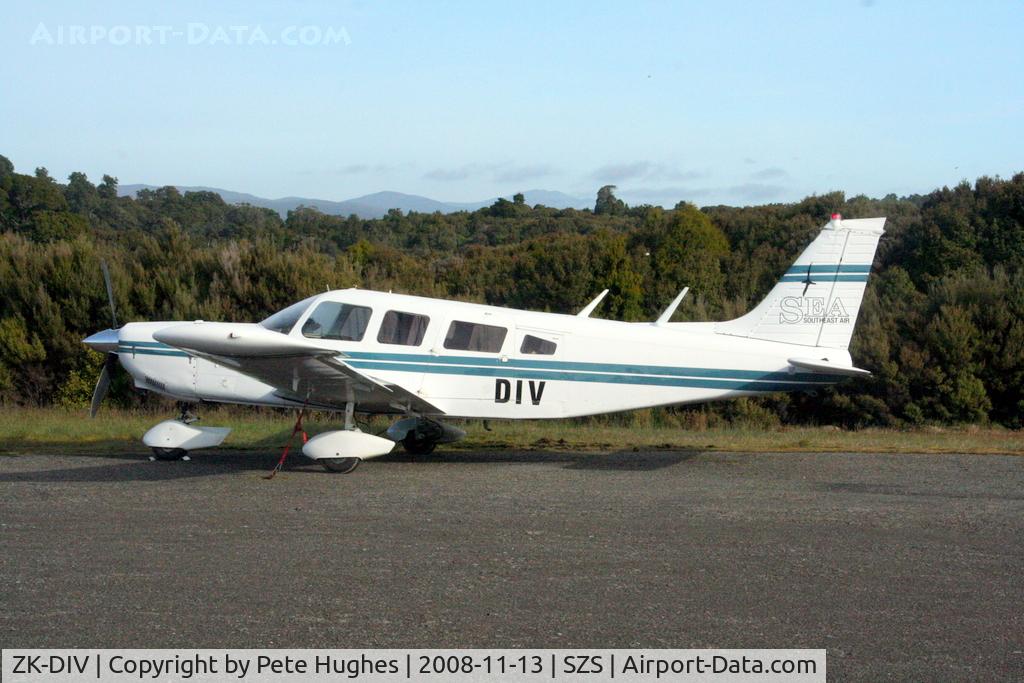 ZK-DIV, Piper PA-32-260 Cherokee Six C/N 32-7400015, ZK-DIV Cherokee Six at Stewart Island, NZ
