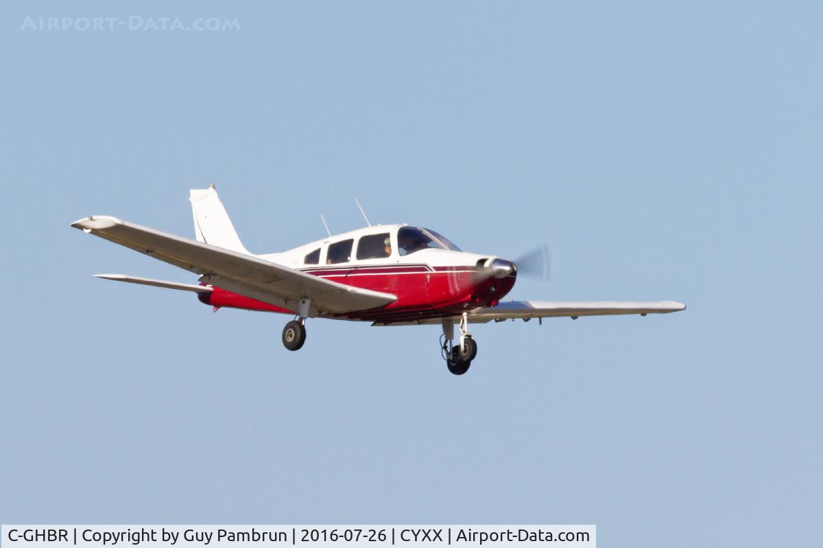 C-GHBR, 1974 Piper PA-28-151 C/N 28-7415413, Landing