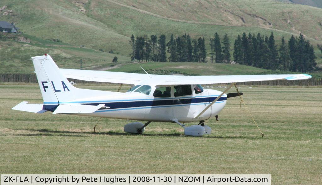 ZK-FLA, Cessna 172P C/N 17276405, ZK-FLA Cessna 172 at Omaka, NZ