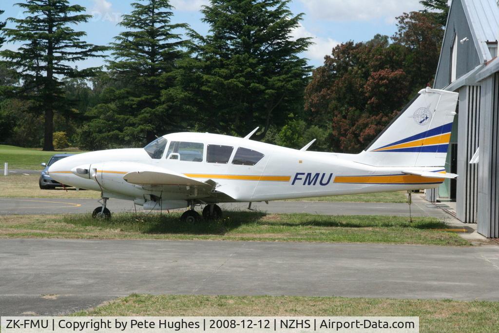 ZK-FMU, Piper PA-23-250 Aztec C/N 27-2970, ZK-FMU Aztec at Hastings, NZ
