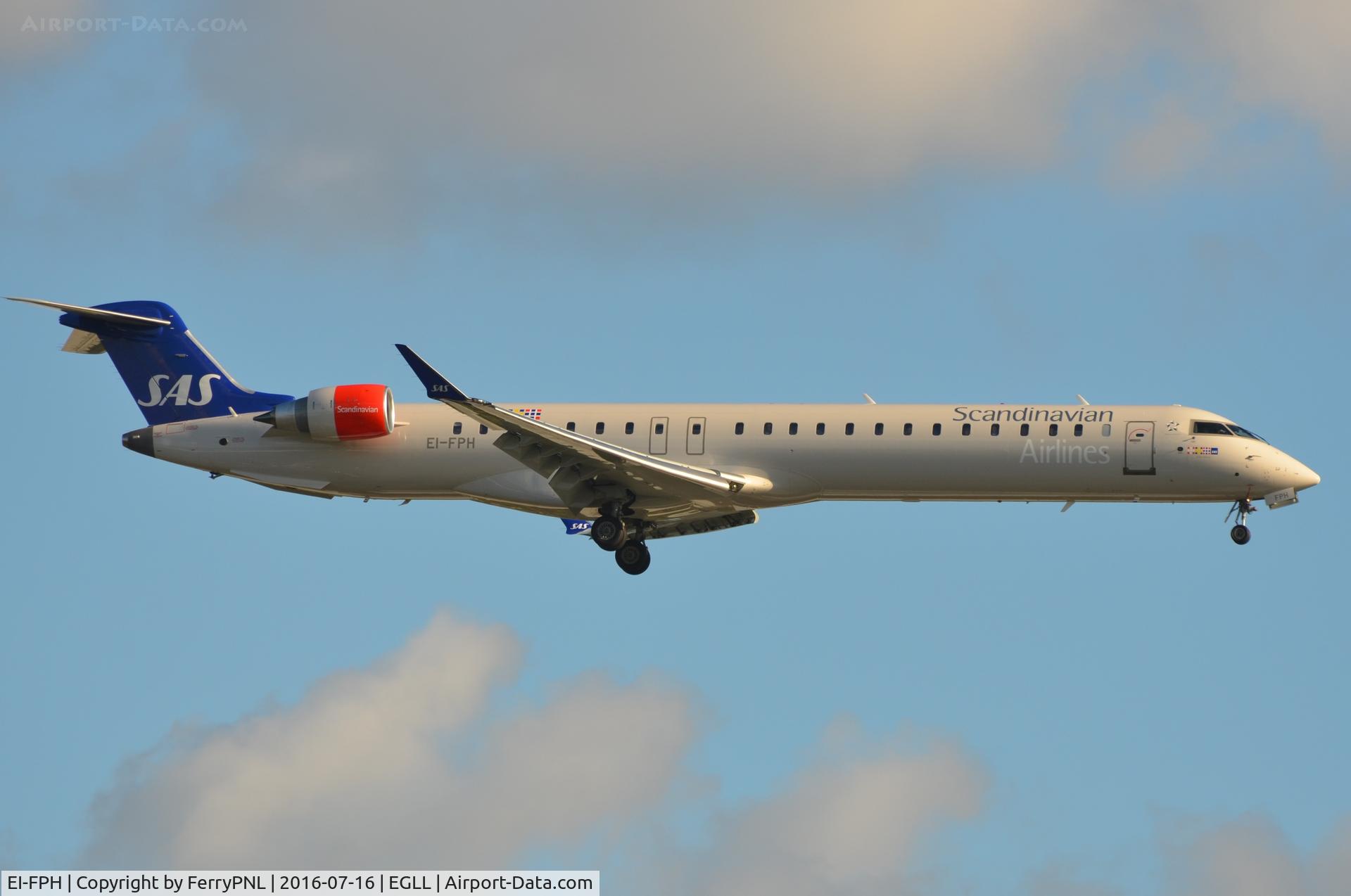 EI-FPH, 2016 Bombardier CRJ-900LR (CL-600-2D24) C/N 15409, SAS new CL900 arriving.
