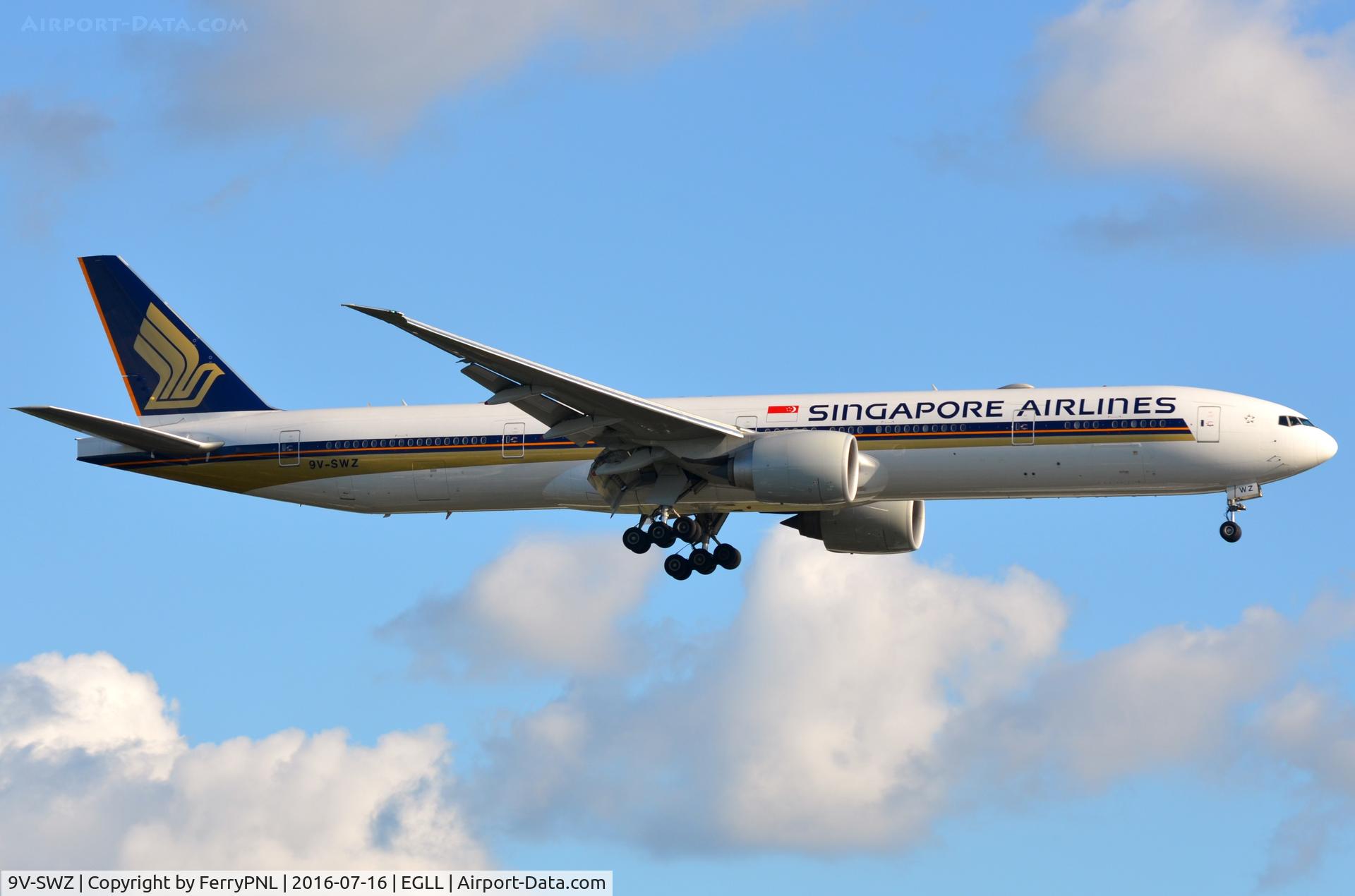 9V-SWZ, 2015 Boeing 777-312/ER C/N 42239, Singapore Airlines B773 on short finals.