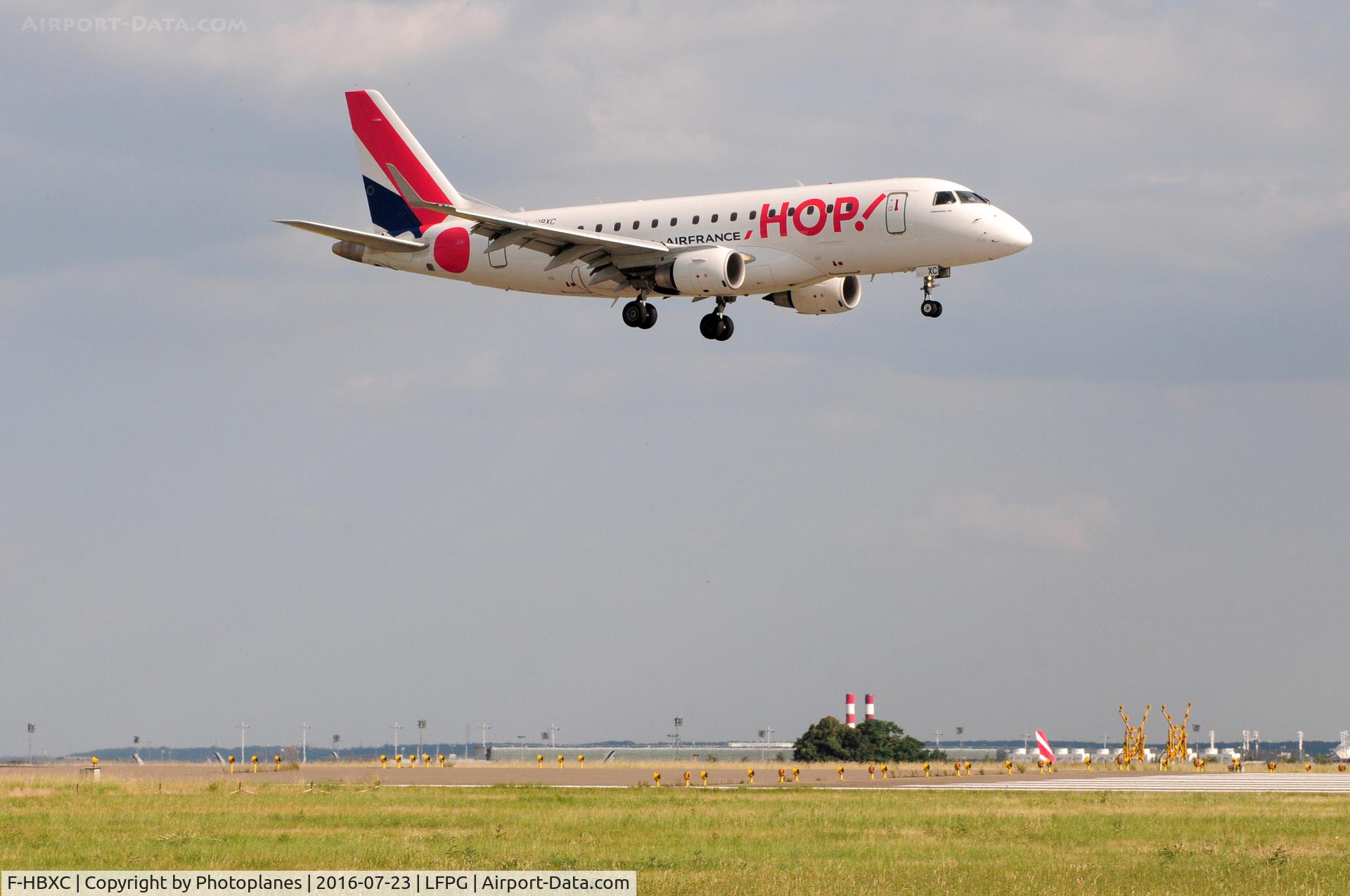 F-HBXC, 2008 Embraer 170ST (ERJ-170-100ST) C/N 17000263, CDG landing