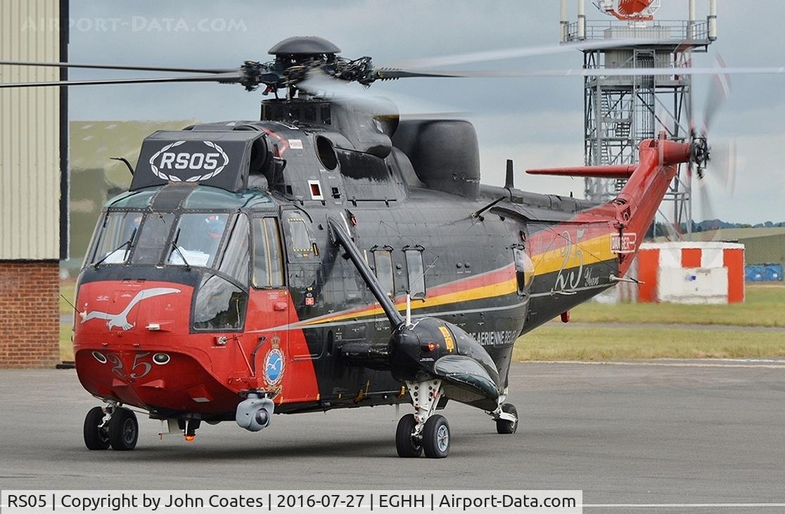 RS05, 1976 Westland Sea King Mk.48 C/N WA835, Preparing to depart after short stop