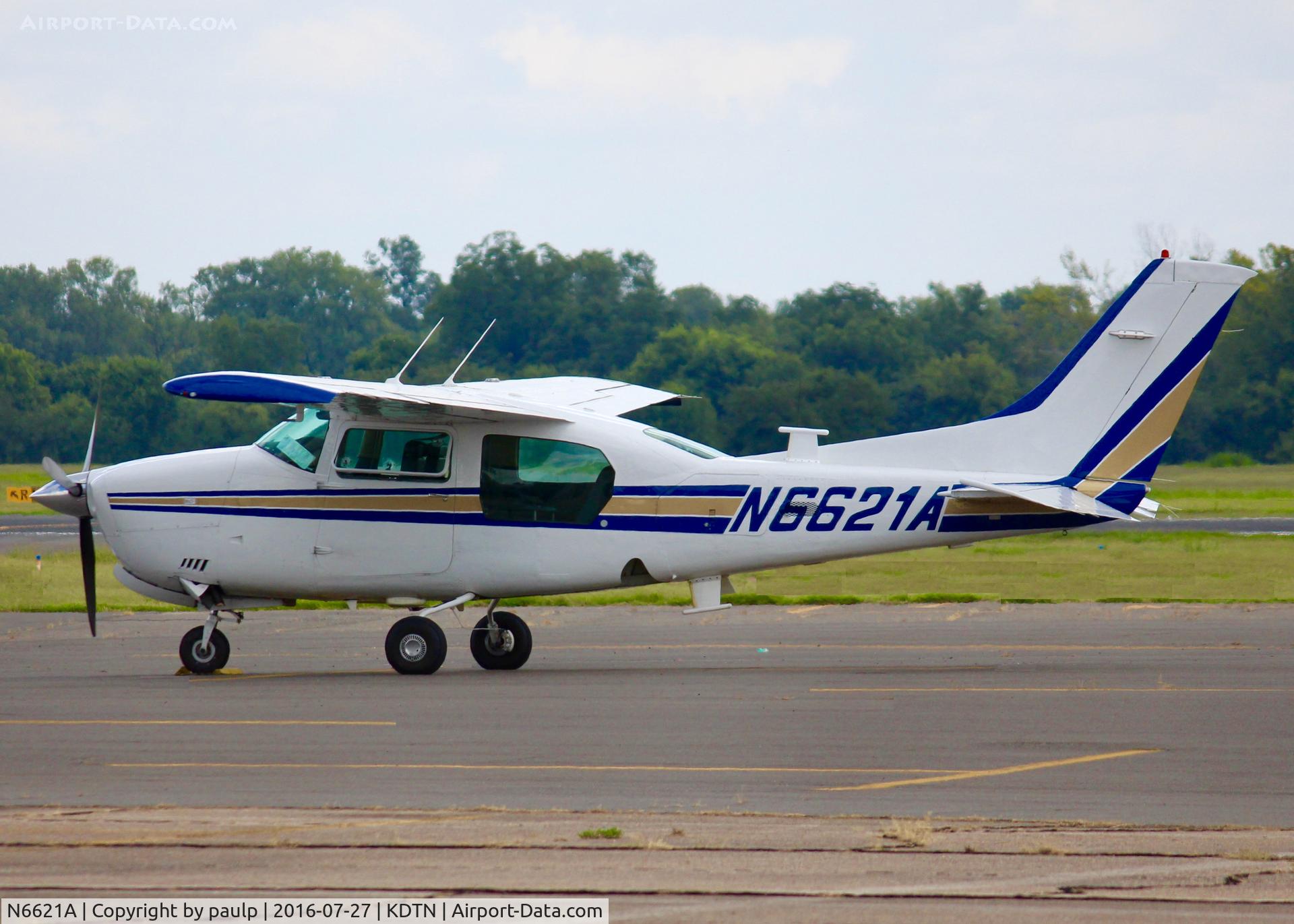 N6621A, 1979 Cessna T210N Turbo Centurion C/N 21063559, At Downtown Shreveport.