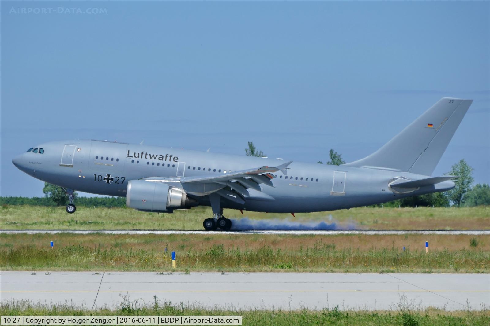 10 27, 1989 Airbus A310-304/MRTT C/N 523, GAF is doing some touches & goes...