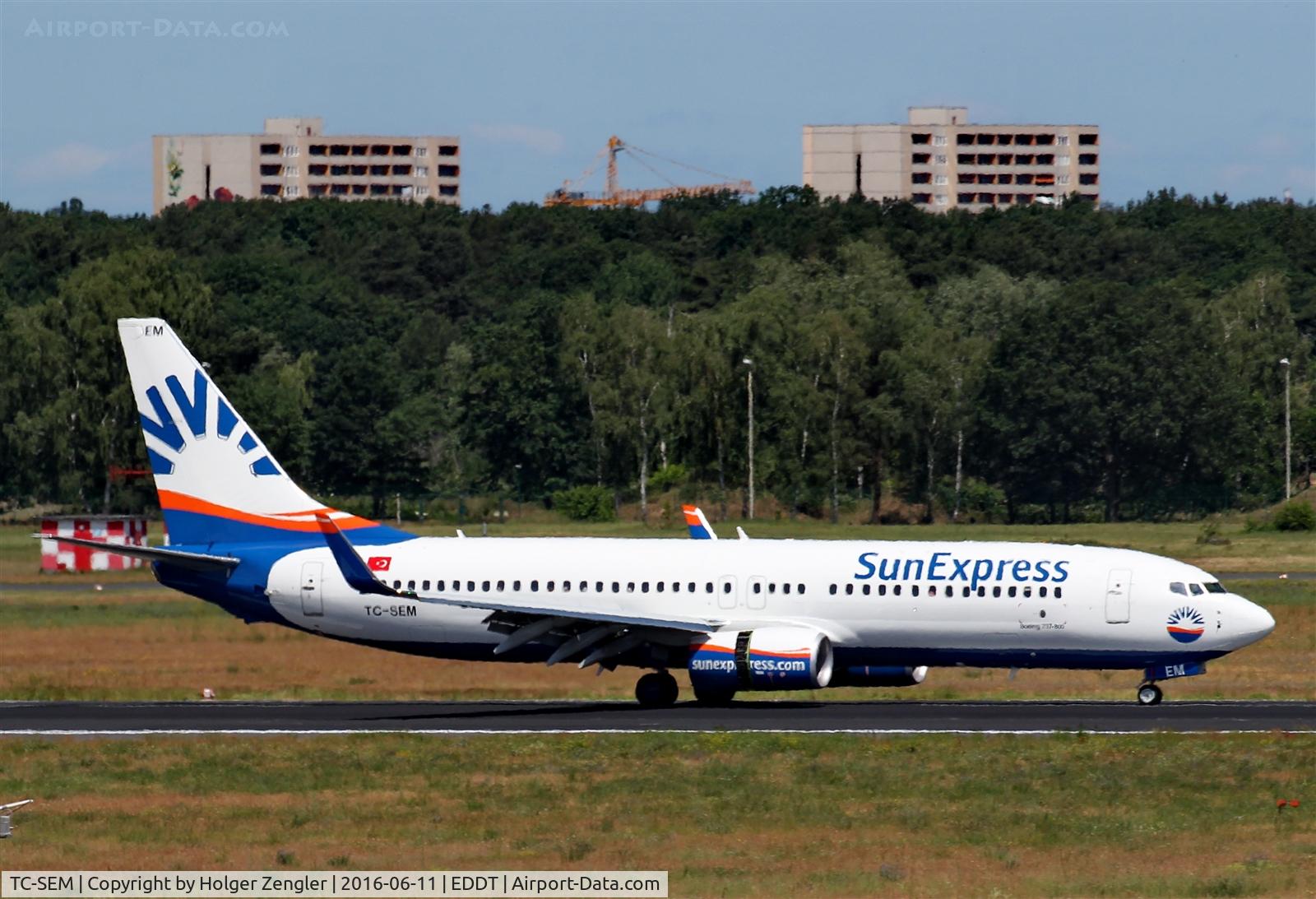 TC-SEM, 2015 Boeing 737-8HC C/N 61173, TXL waving good bye tour no.4 since 2011