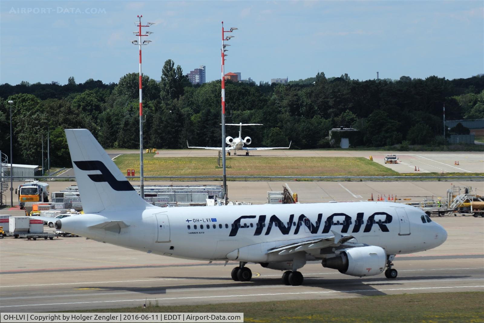 OH-LVI, 2000 Airbus A319-112 C/N 1364, TXL waving good bye tour no.4 since 2011
