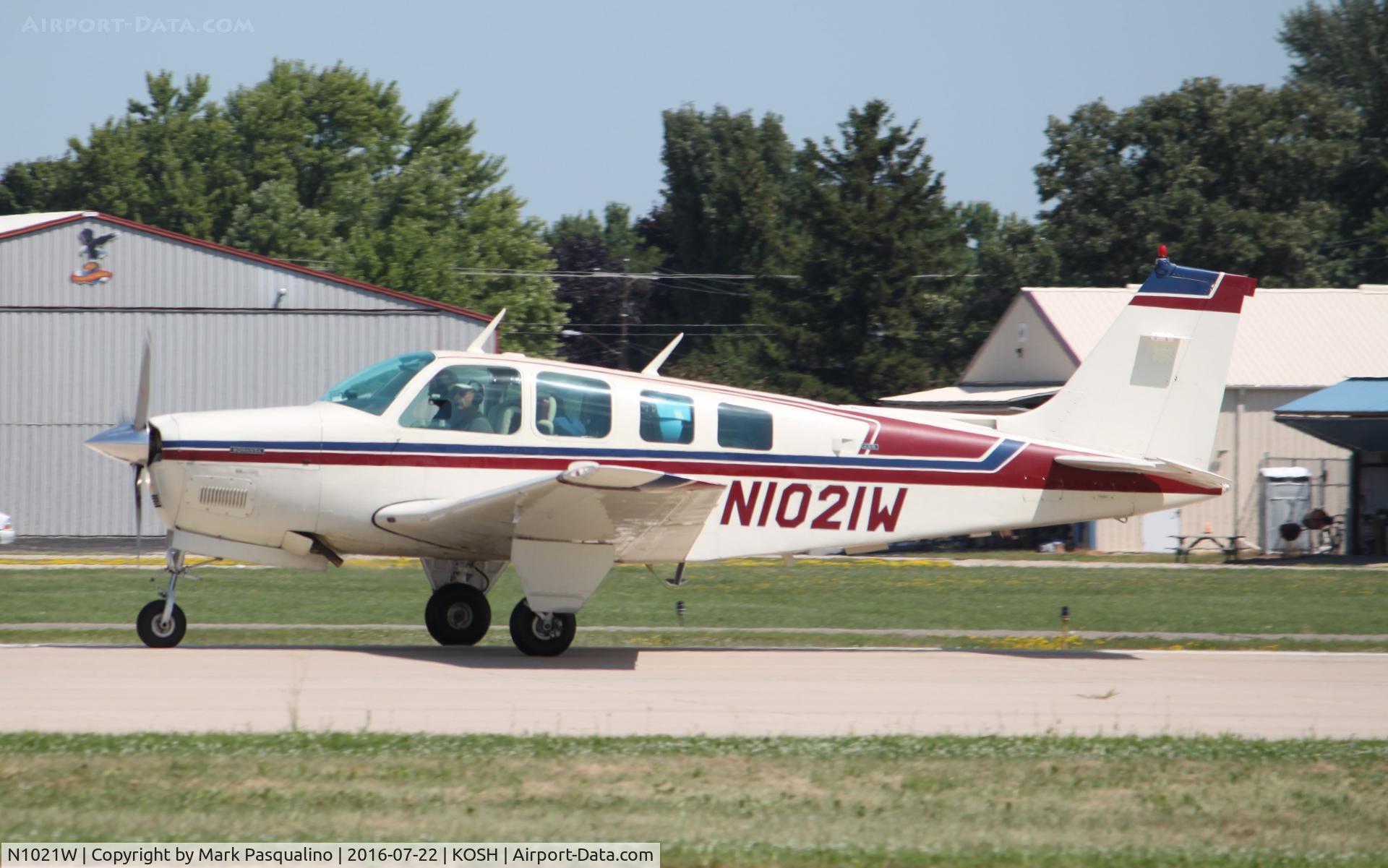 N1021W, 1973 Beech A36 Bonanza 36 C/N E-401, Beech A36