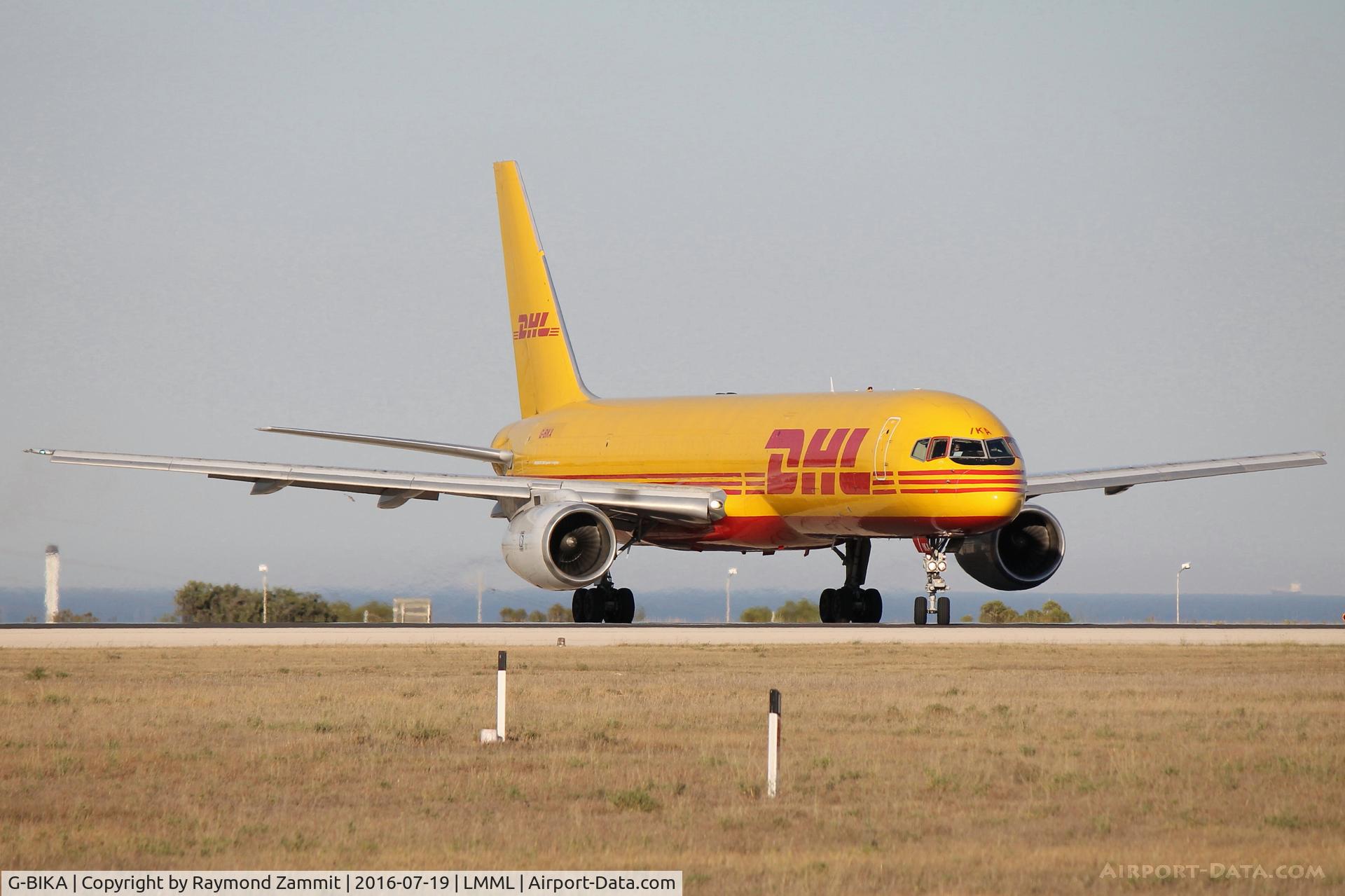 G-BIKA, 1982 Boeing 757-236/SF C/N 22172, B757 G-BIKA DHL