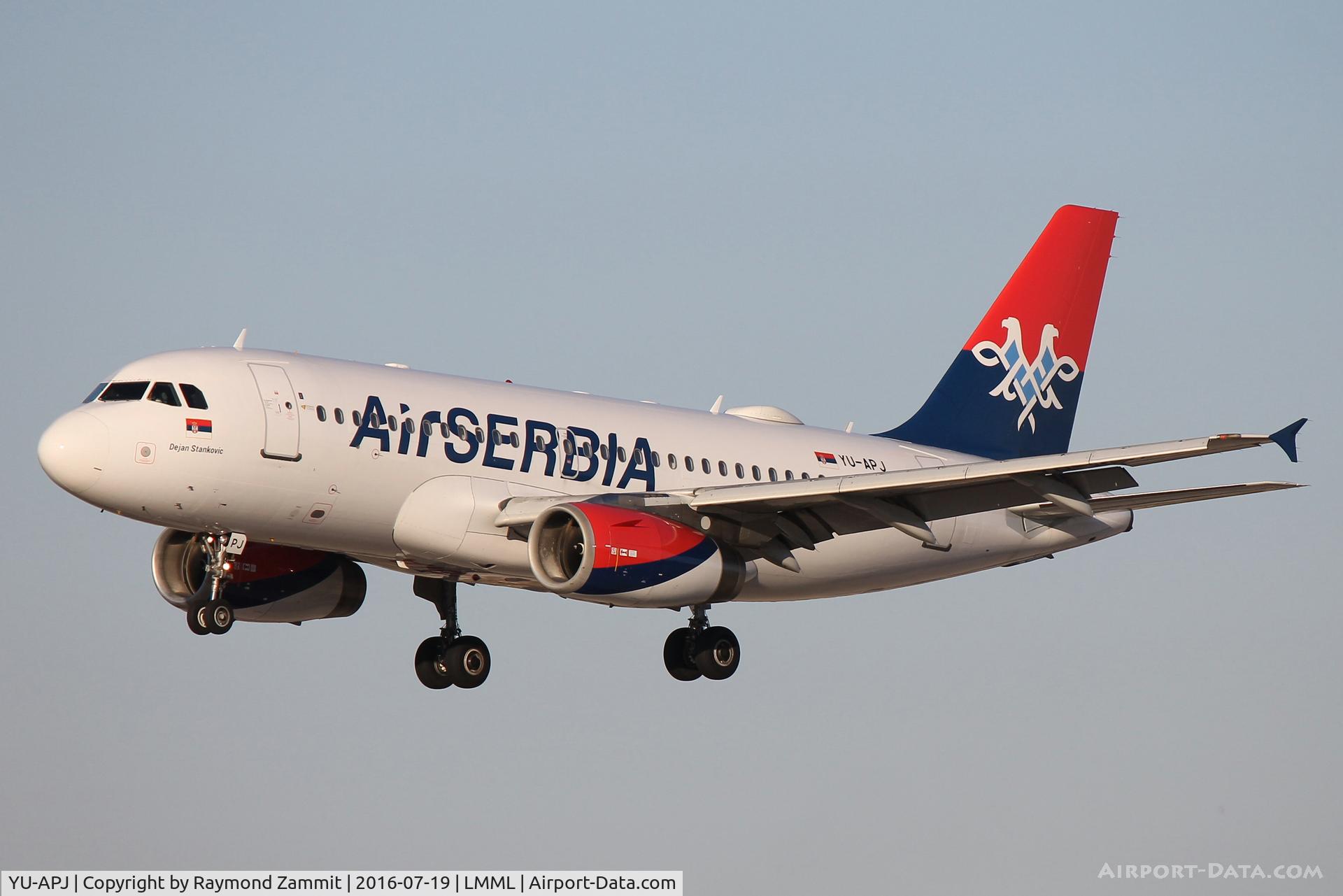 YU-APJ, 2000 Airbus A319-132 C/N 1159, A319 YU-APJ Air Serbia