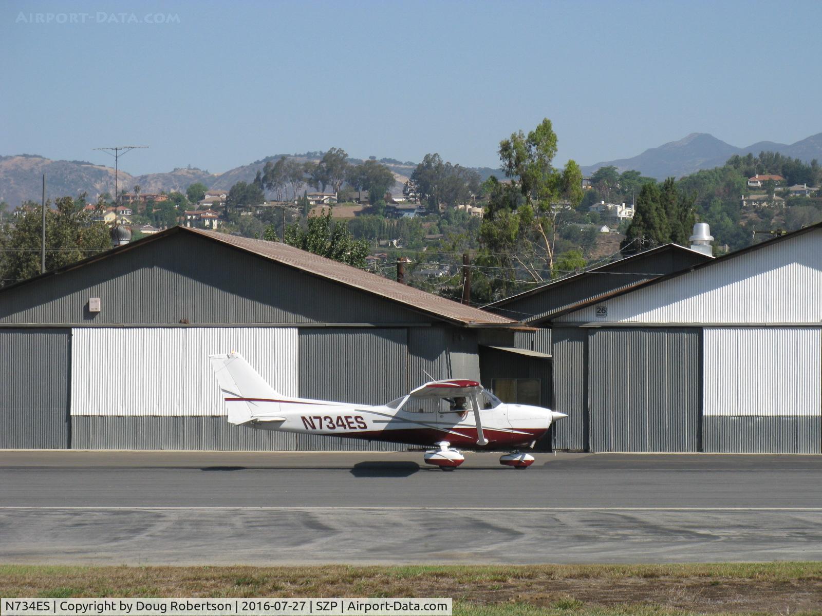 N734ES, Cessna 172N C/N 17268802, 1977 Cessna 172N SKYHAWK, Lycoming O-320-H2AD 160 Hp, taxi back after landing Rwy 22