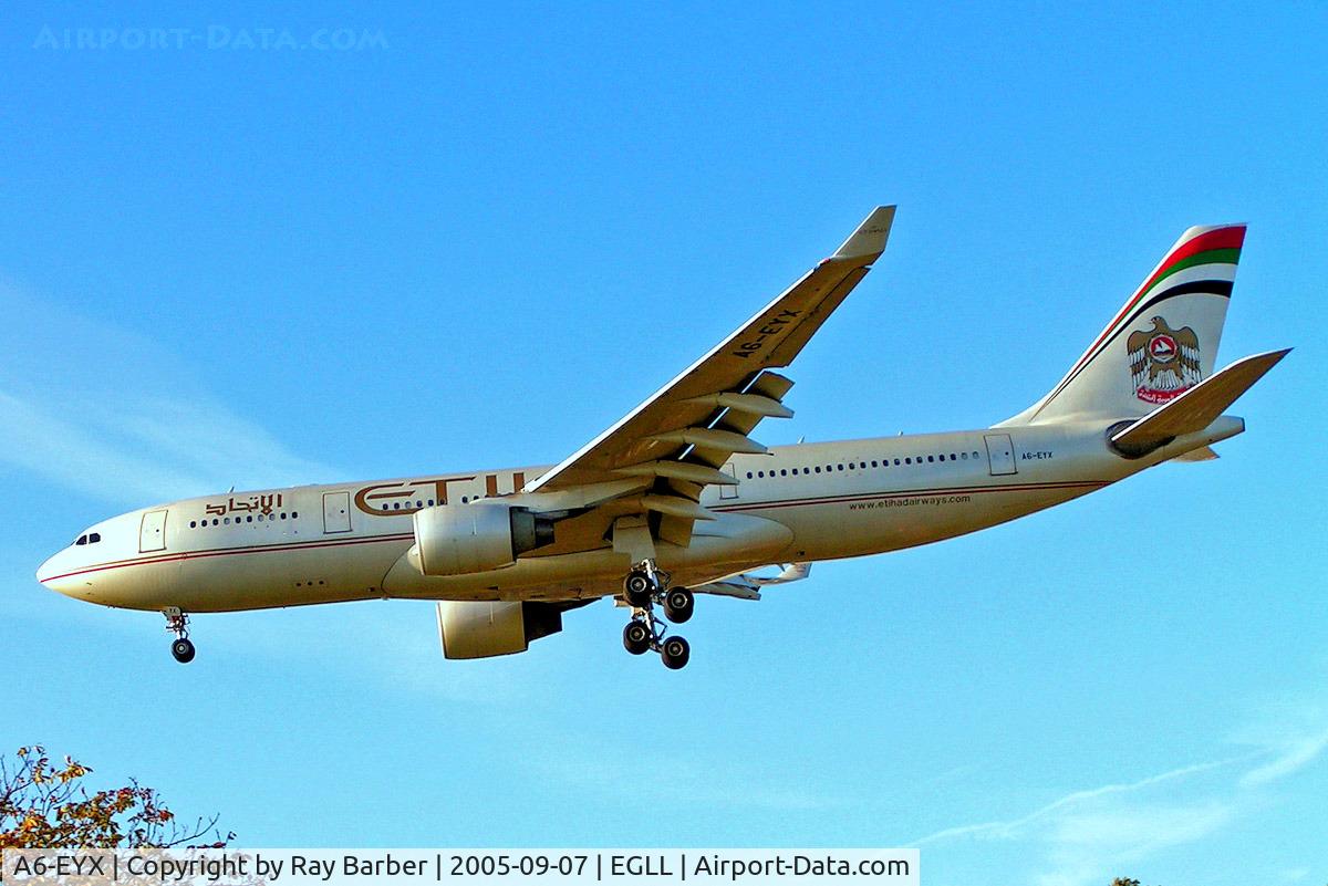 A6-EYX, 1998 Airbus A330-223 C/N 232, Airbus A330-223 [232] (Etihad Airways) Heathrow~G 07/09/2005. On finals 27L.