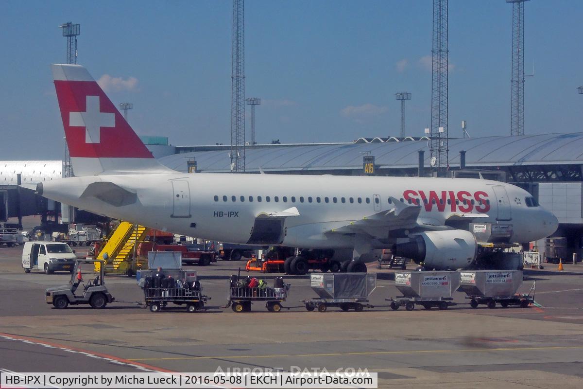 HB-IPX, 1996 Airbus A319-112 C/N 612, At Kastrup