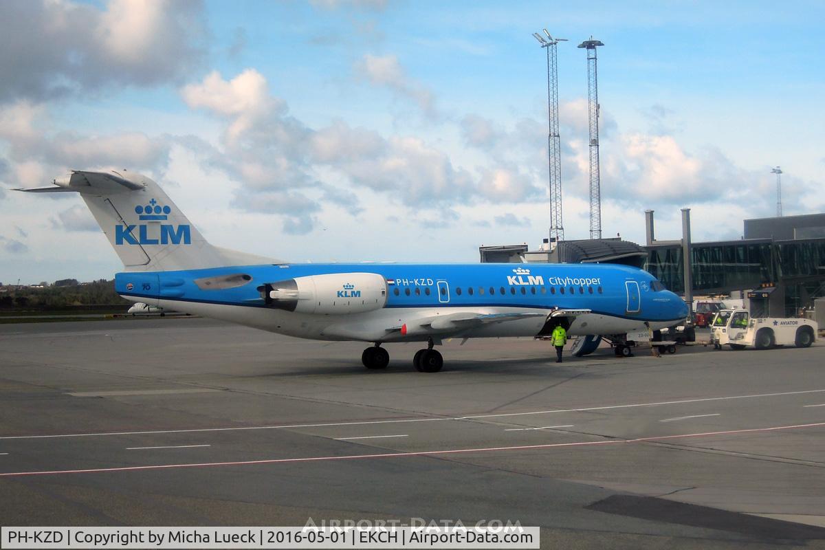PH-KZD, 1997 Fokker 70 (F-28-0070) C/N 11582, At Kastrup