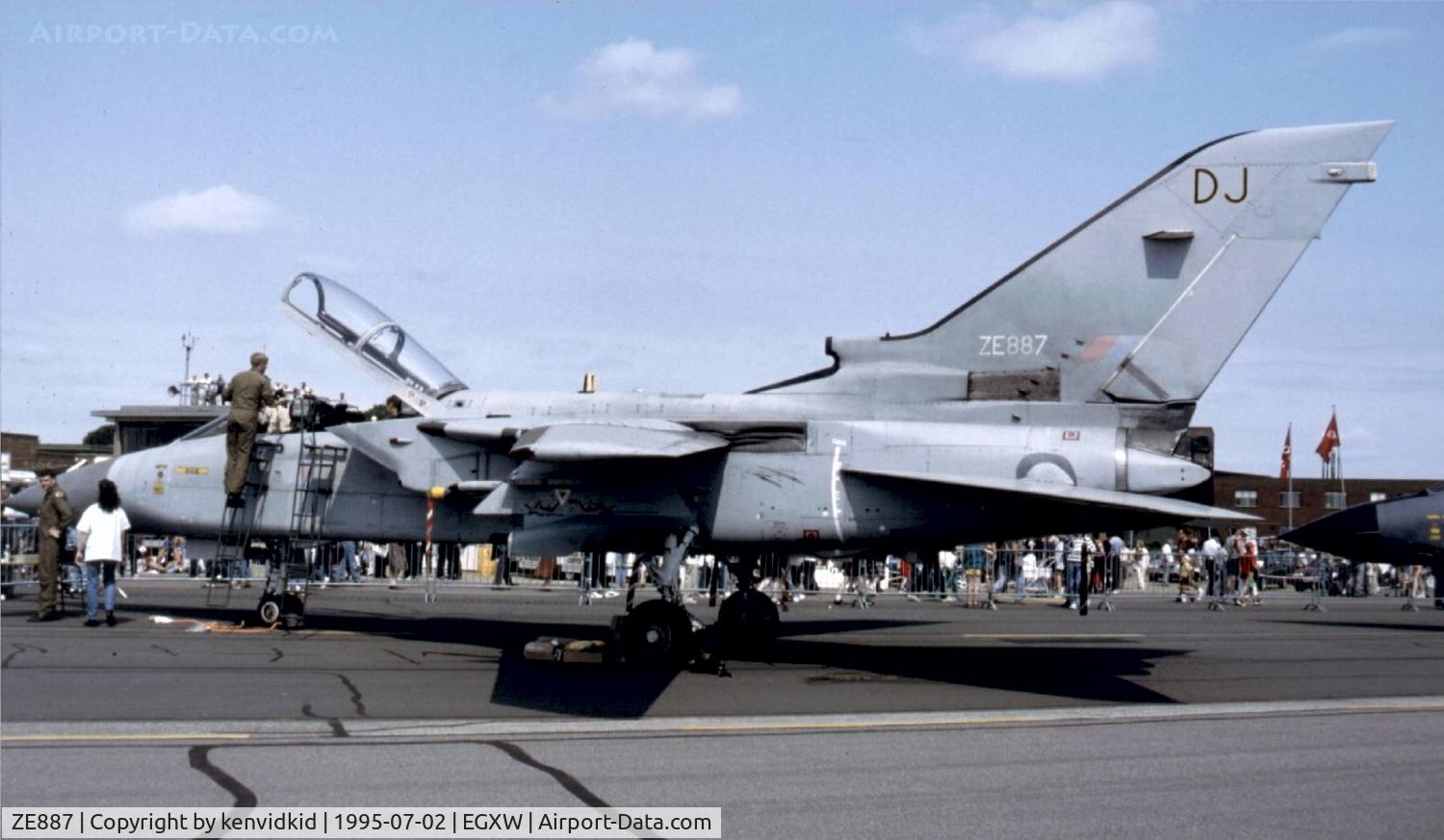ZE887, 1988 Panavia Tornado F.3 C/N 3345, Airshow 1995