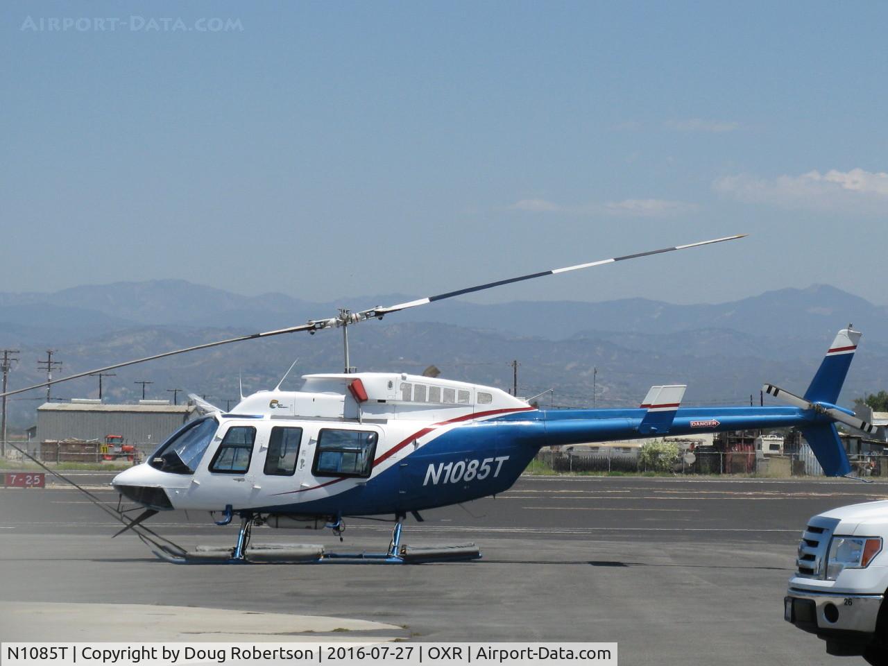 N1085T, 1980 Bell 206L-1 LongRanger II C/N 45376, 1980 Bell 206L-1 LongRanger II, one Allison 250-C28B Turboshaft 500 shp, on Aspen's ramp