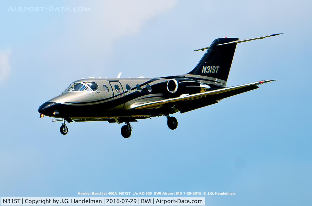 N31ST, Hawker Beechcraft 400A Beechjet C/N RK-600, Approach to 33L.